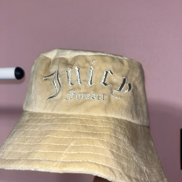 Juicy Couture Beige Bucket Hat - Picture 3 of 3